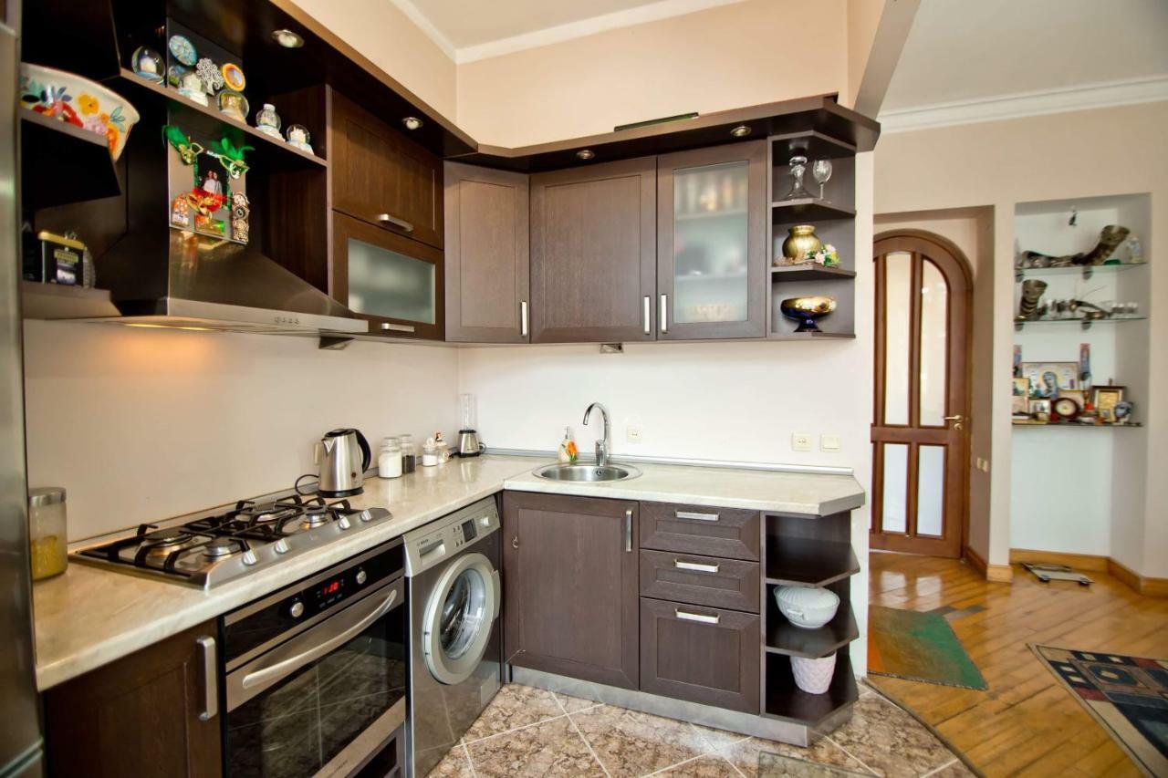 Apartment On Gorgiladze 25 Batumi Exterior foto