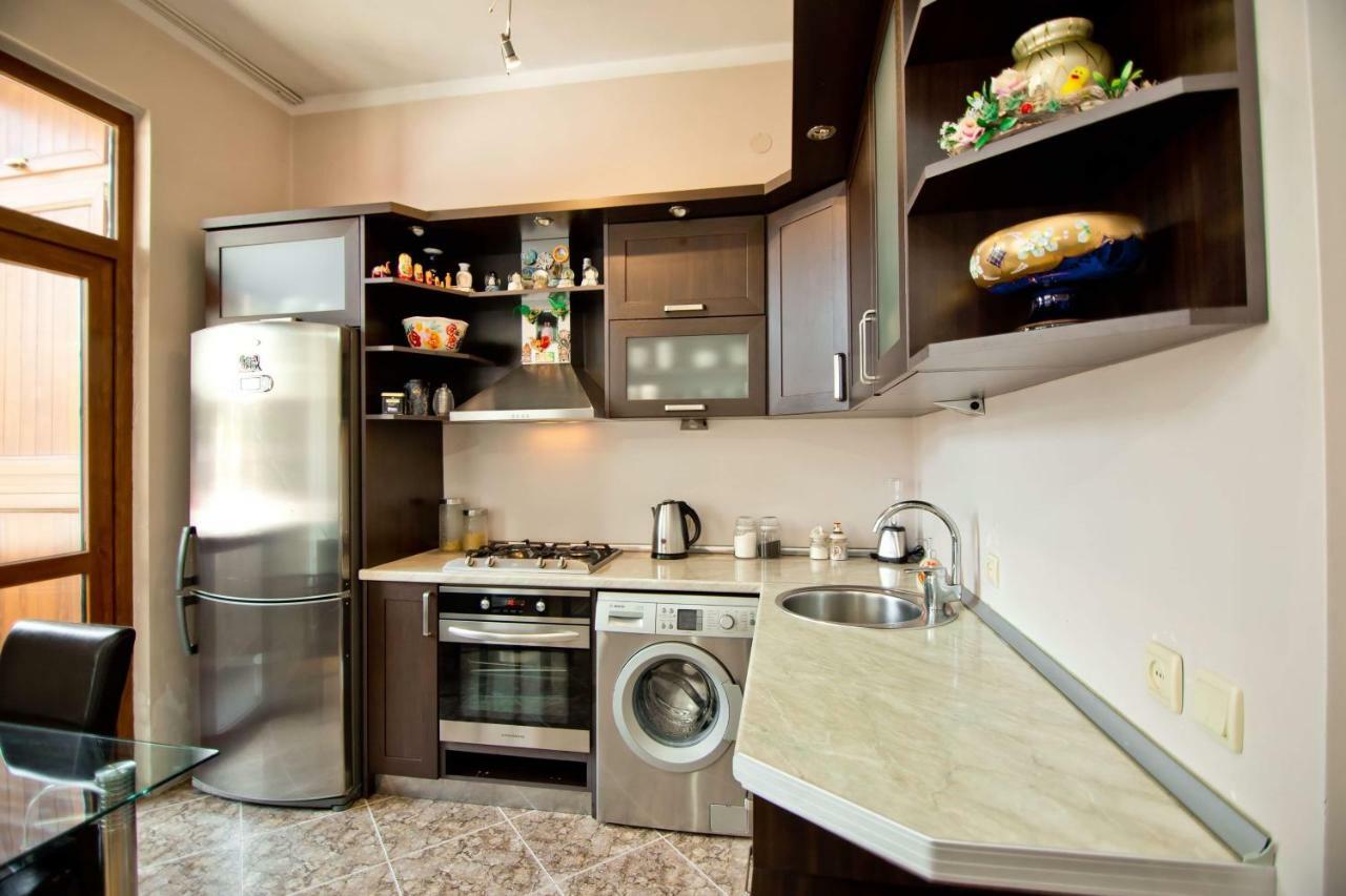 Apartment On Gorgiladze 25 Batumi Exterior foto