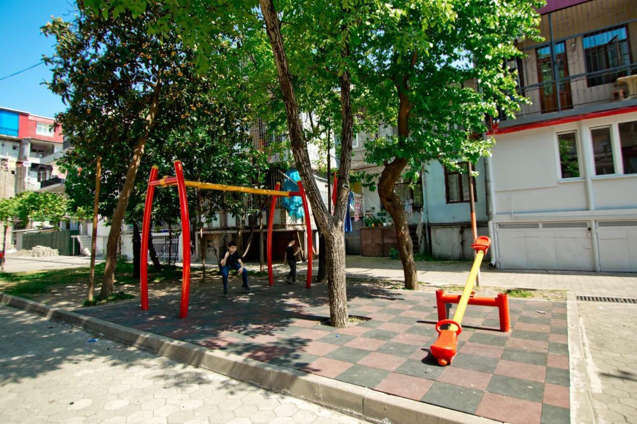 Apartment On Gorgiladze 25 Batumi Exterior foto