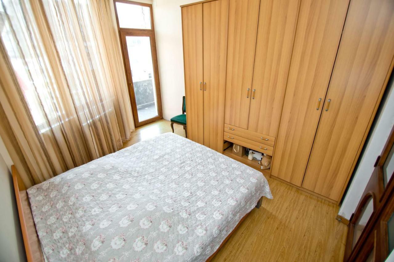 Apartment On Gorgiladze 25 Batumi Exterior foto